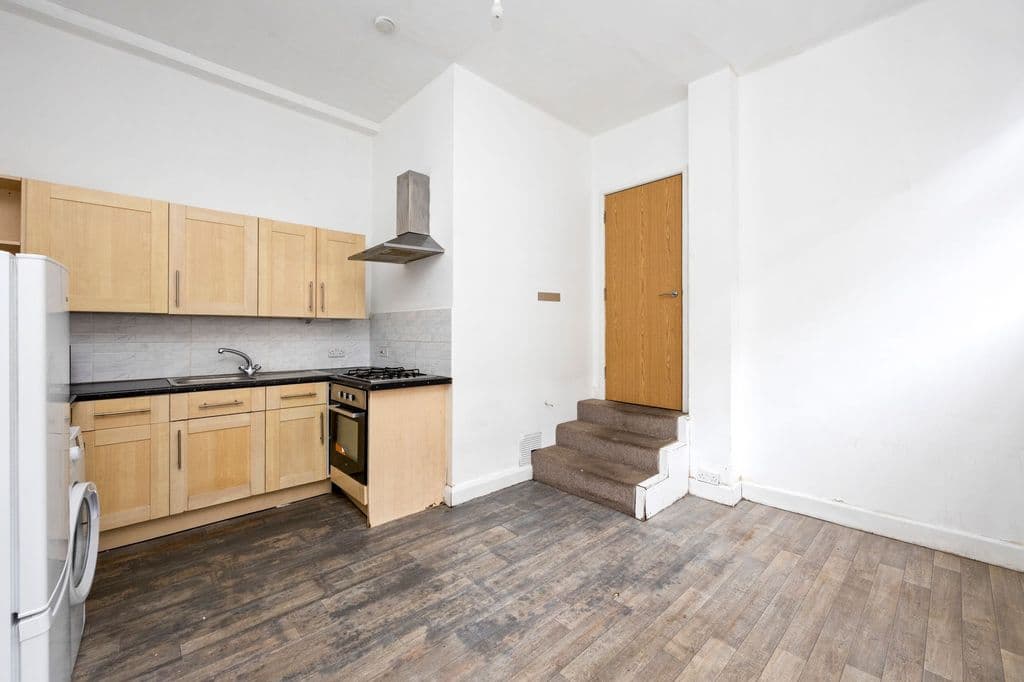 Cambridge Grove, Hove BN3 - Image 3