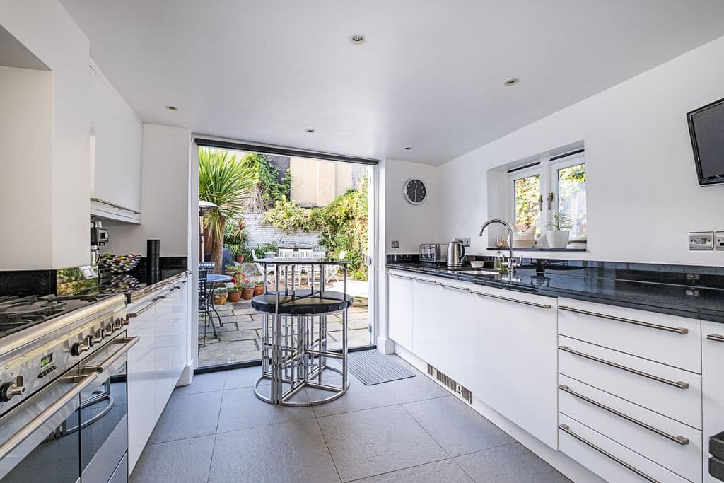 Tasman Road, London SW9 - Image 3