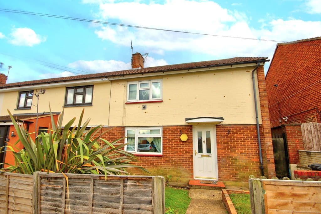 View property at Ivinghoe Close, Watford WD25