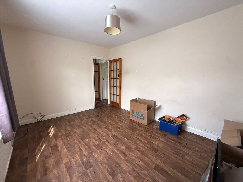 Gwynn Road, Northfleet, Kent DA11 - Image 2