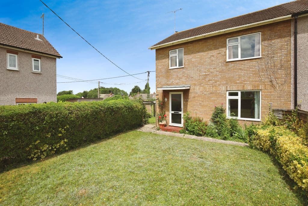 Crescent Road, Bulford, Salisbury SP4 - Image 1