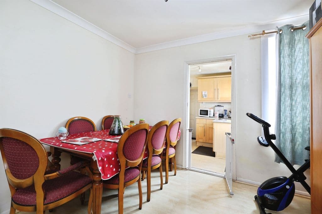 Banbury Street, Watford WD18 - Image 3