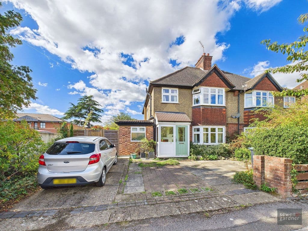 View property at The Cloisters, Rickmansworth WD3