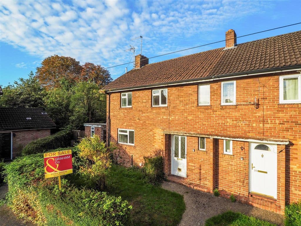 Plough Gardens, Broughton SO20 - Image 1