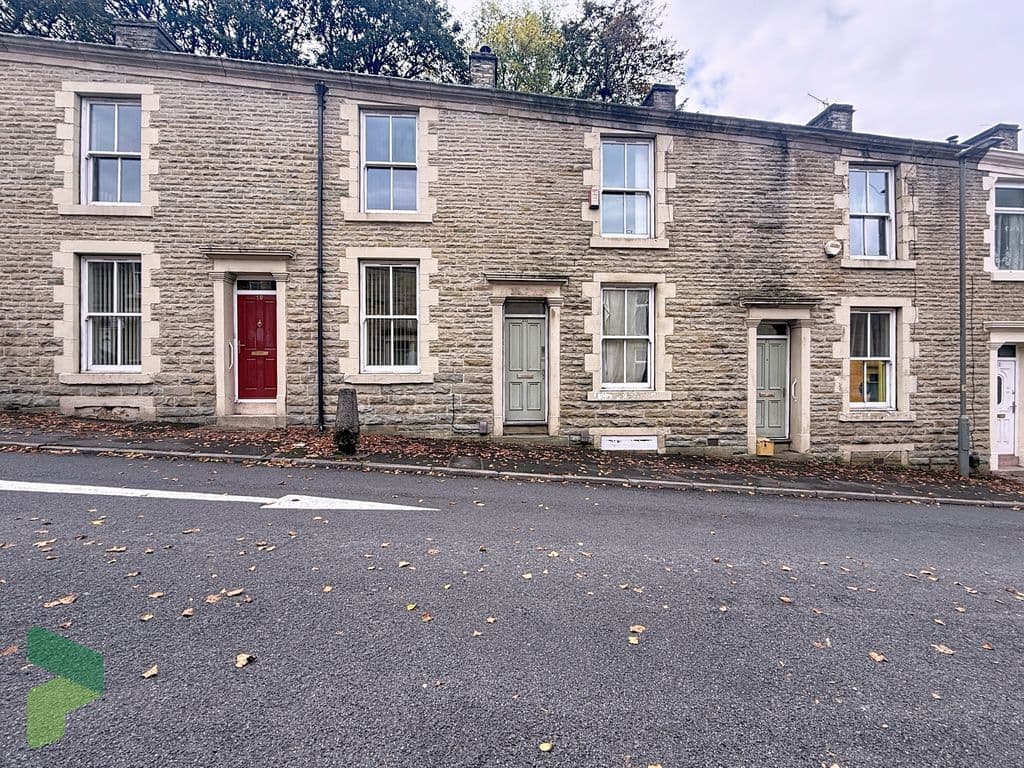 Green Street East, Darwen BB3 - Image 1