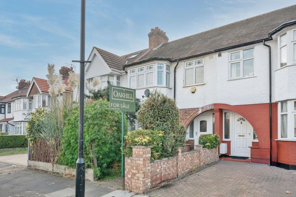 View property at Teesdale Gardens, Isleworth TW7