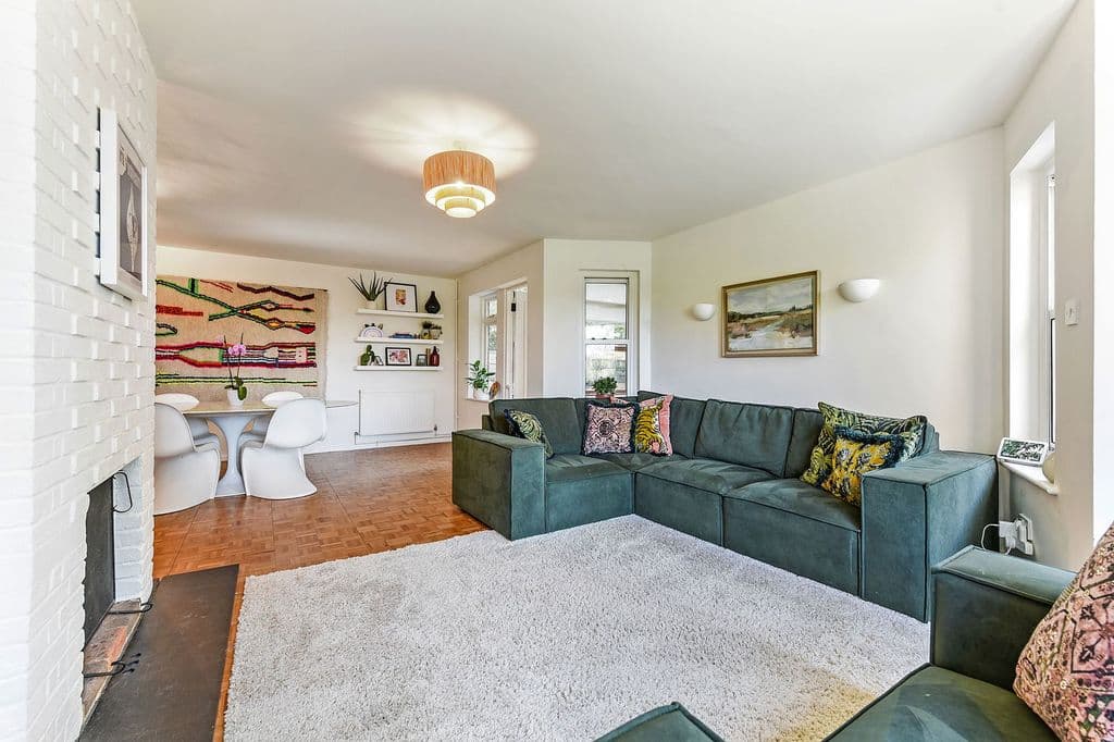 Carey Down, New Farm Road, Alresford SO24 - Image 2