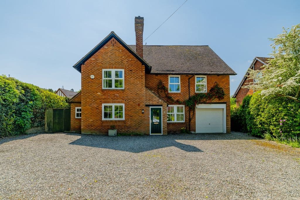 View property at Sandford Avenue, Church Stretton, Shropshire SY6