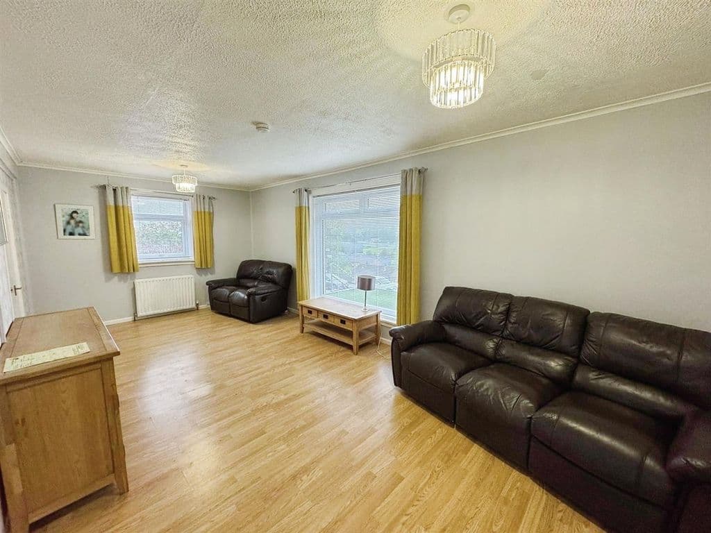 Perth Crescent, Clydebank G81 - Image 2