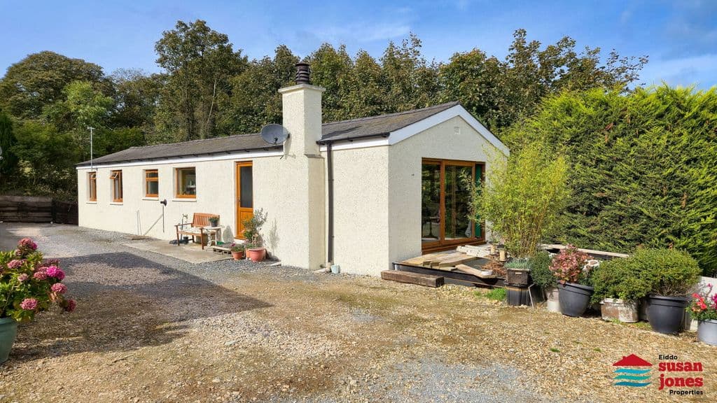 Sarn Meillteyrn, Pwllheli LL53 - Image 1