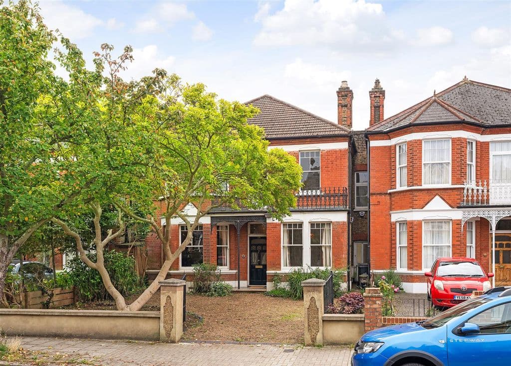 View property at Idmiston Road, West Norwood SE27