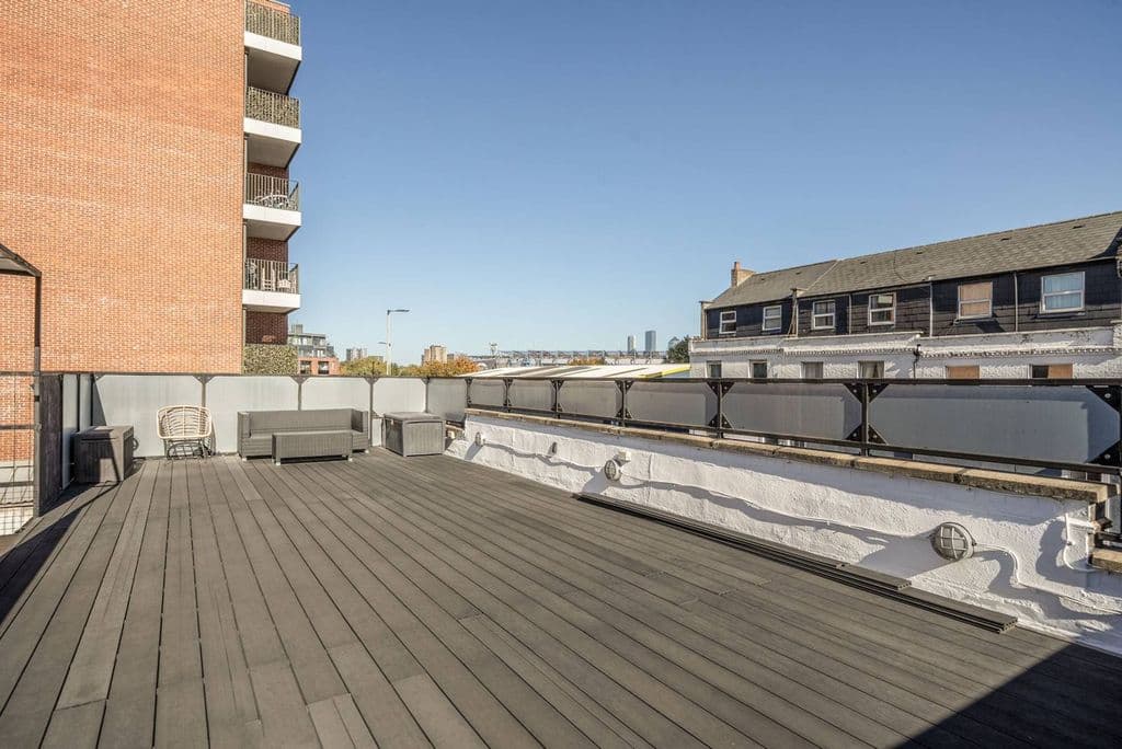 View property at Ilderton Road, South Bermondsey, London SE15